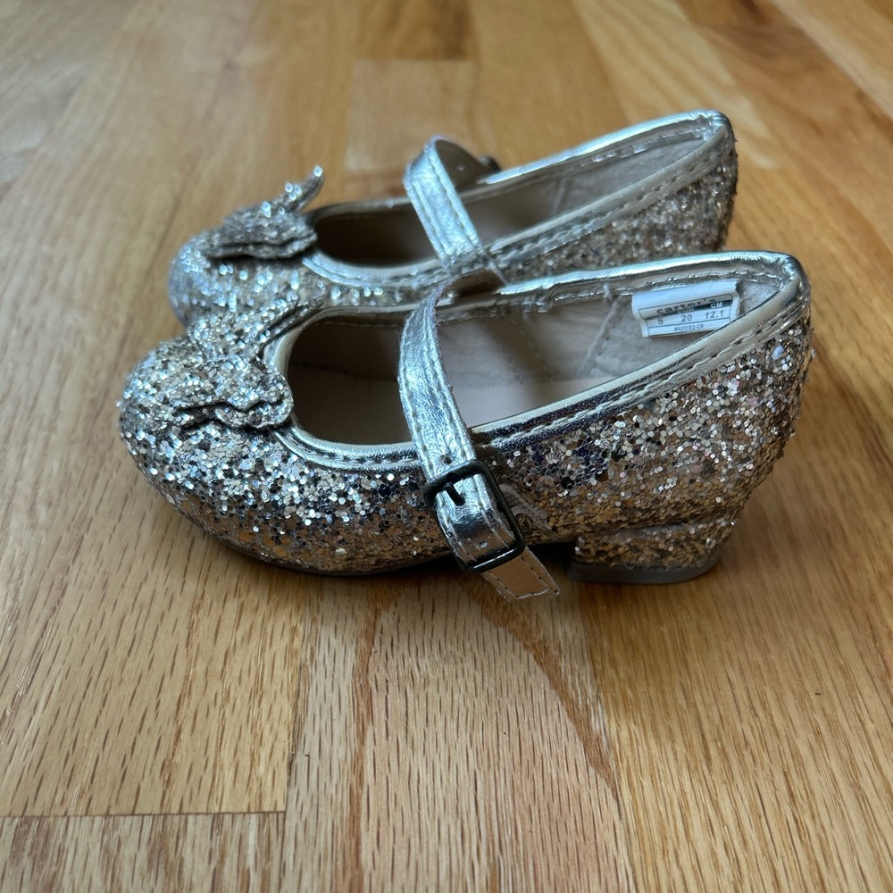 Gold Sparkly Dress Shoes Small Heel Toddler Size 5